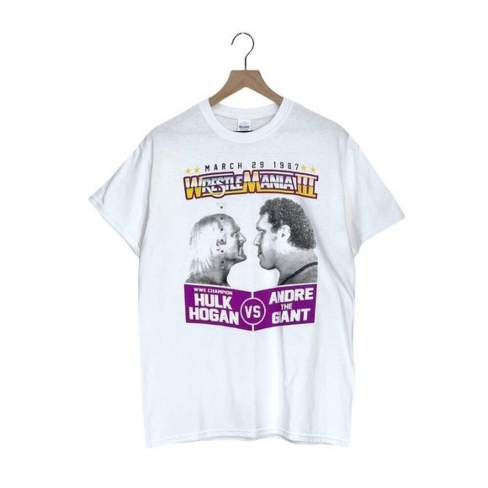 NEW Hulk Hogan vs Andre The Giant WrestleMania III T-Shirt - White | Medium